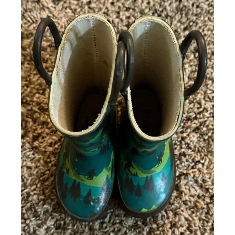 Western Chief- Rain Boots Green Sasquatch Forest Pattern Size 5